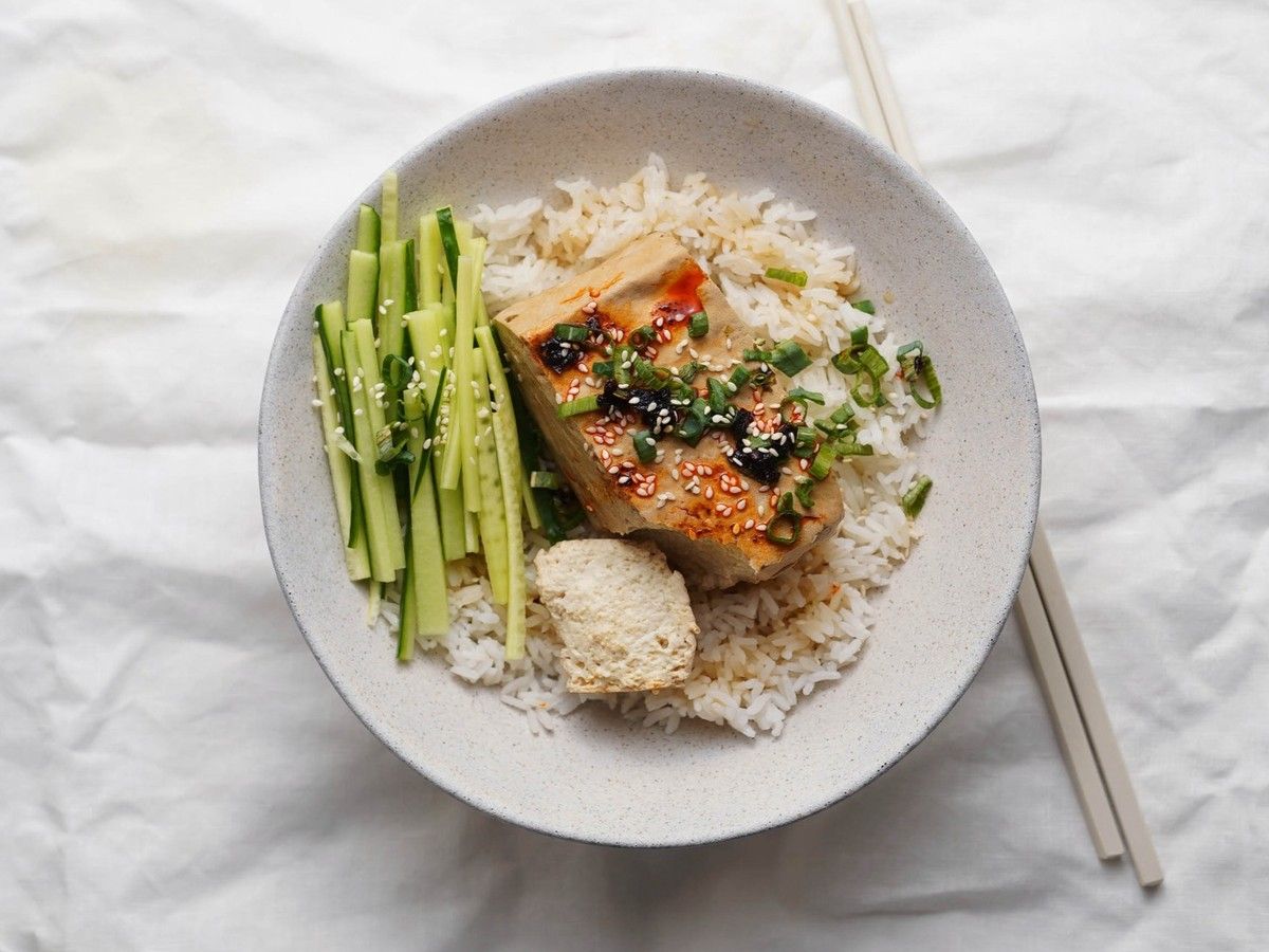 Japanese Braised Tofu with Rice (Tofu Meshi)
