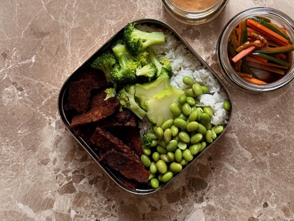Marinated Tempeh Bowl with Peanut Sauce