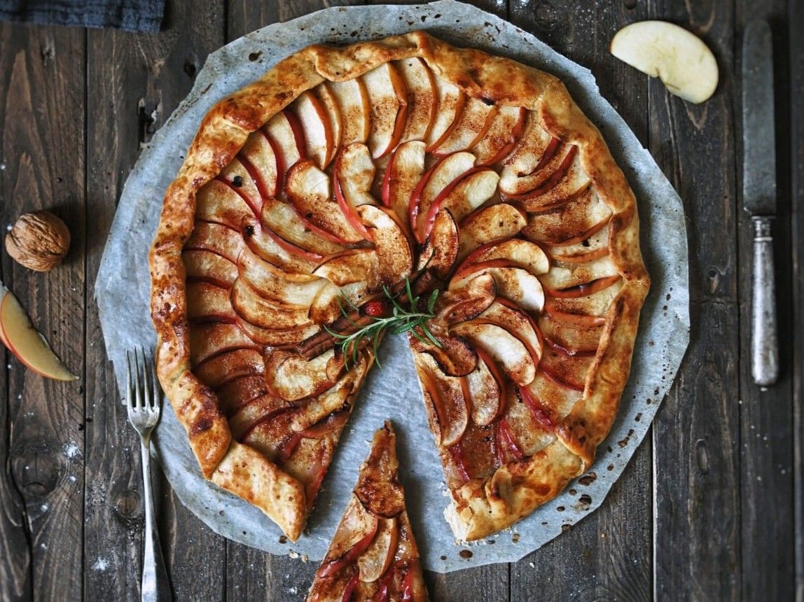 Vegan Apple Cinnamon Galette