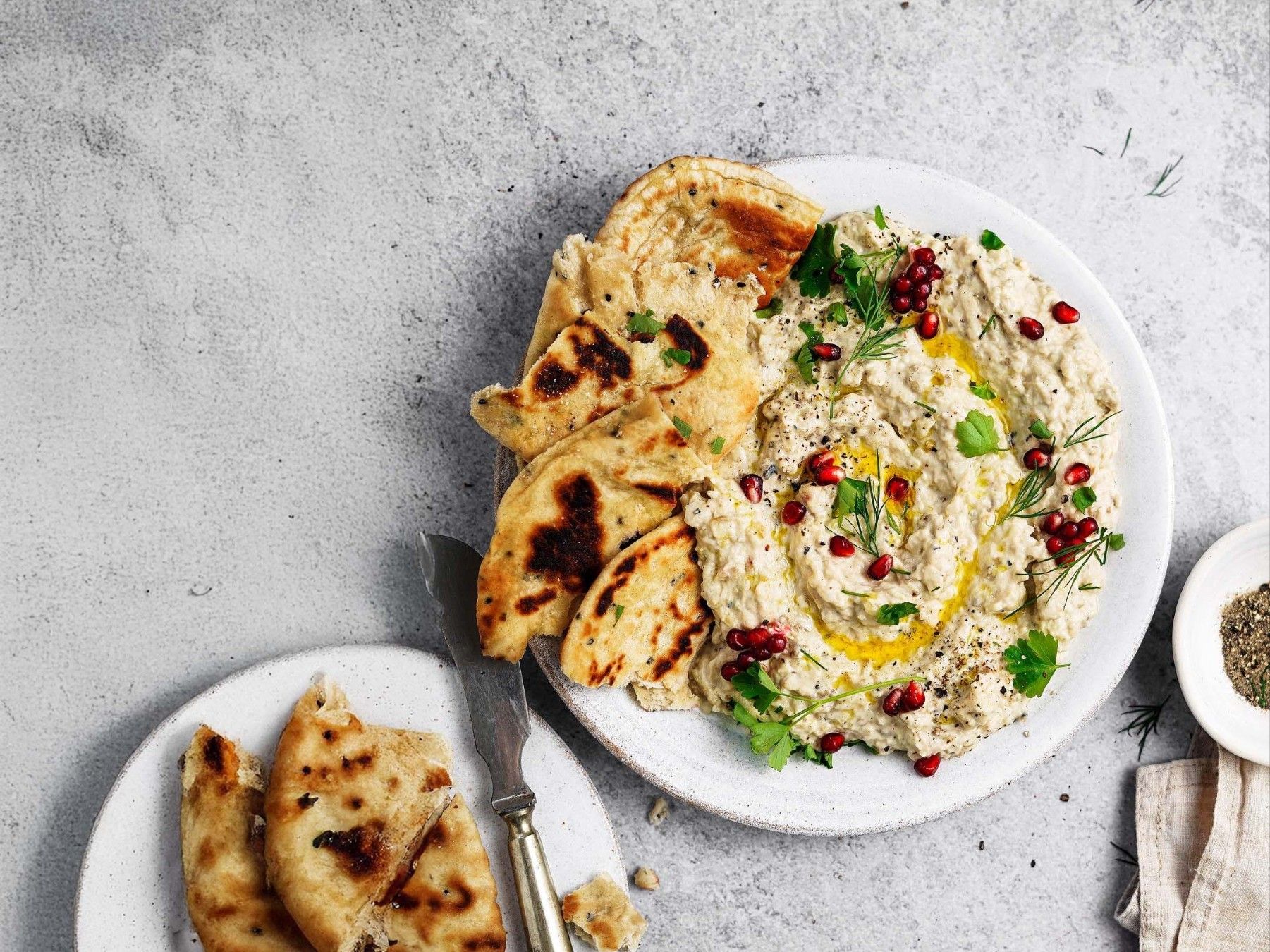 Vegan naan placky