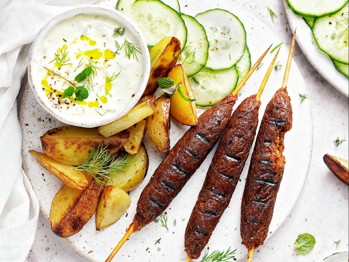 Vegan Čevapčiči s tzaziki šalátom