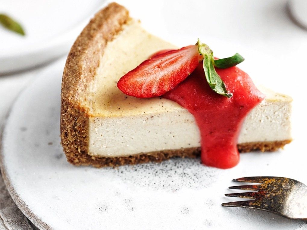 Vegan Tofu Cheesecake with Strawberry Curd