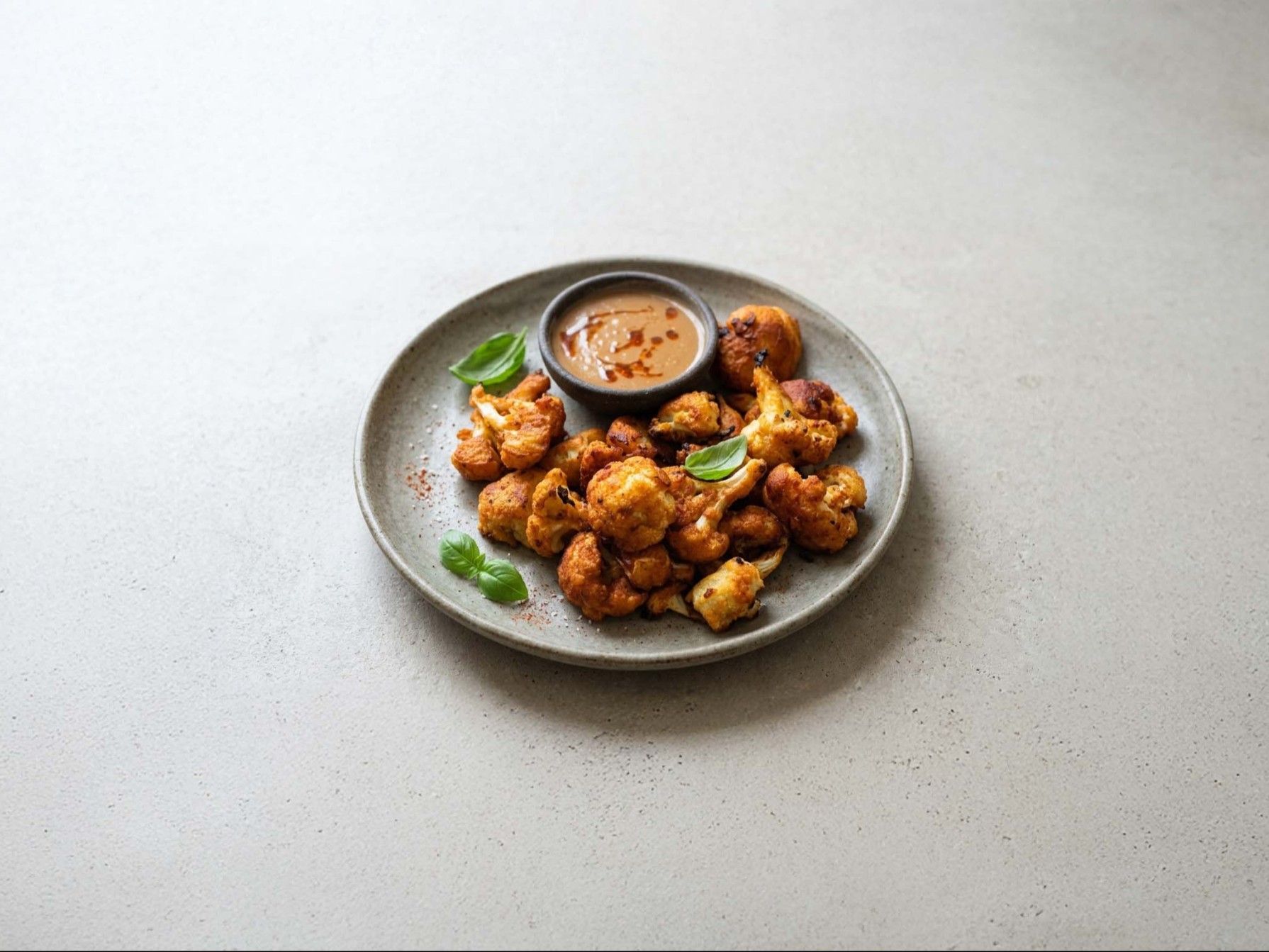 Pečený karfiol á la čili vegan kuracie krídelká