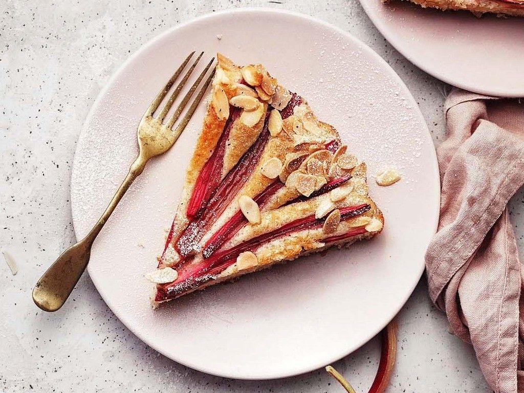 Vegan Rhubarb Sponge Cake
