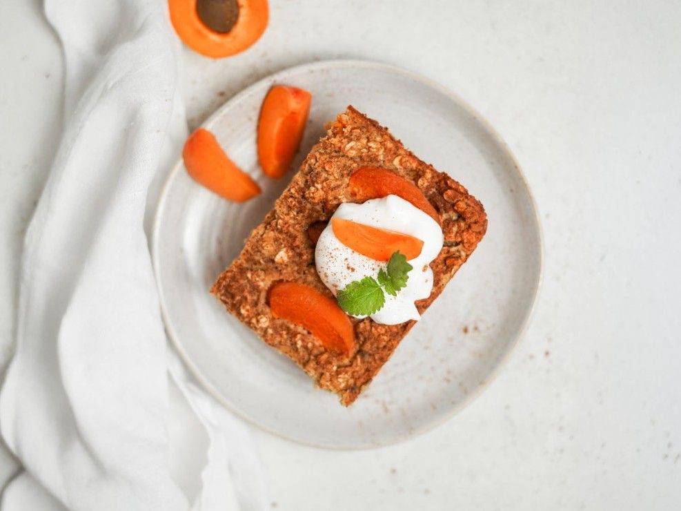 Baked Oats with Apricots and Almonds