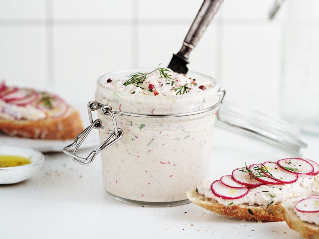 Vegan reďkovková nátierka s "tvarohom"
