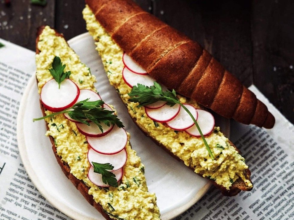 Vegan Egg Spread with Chives